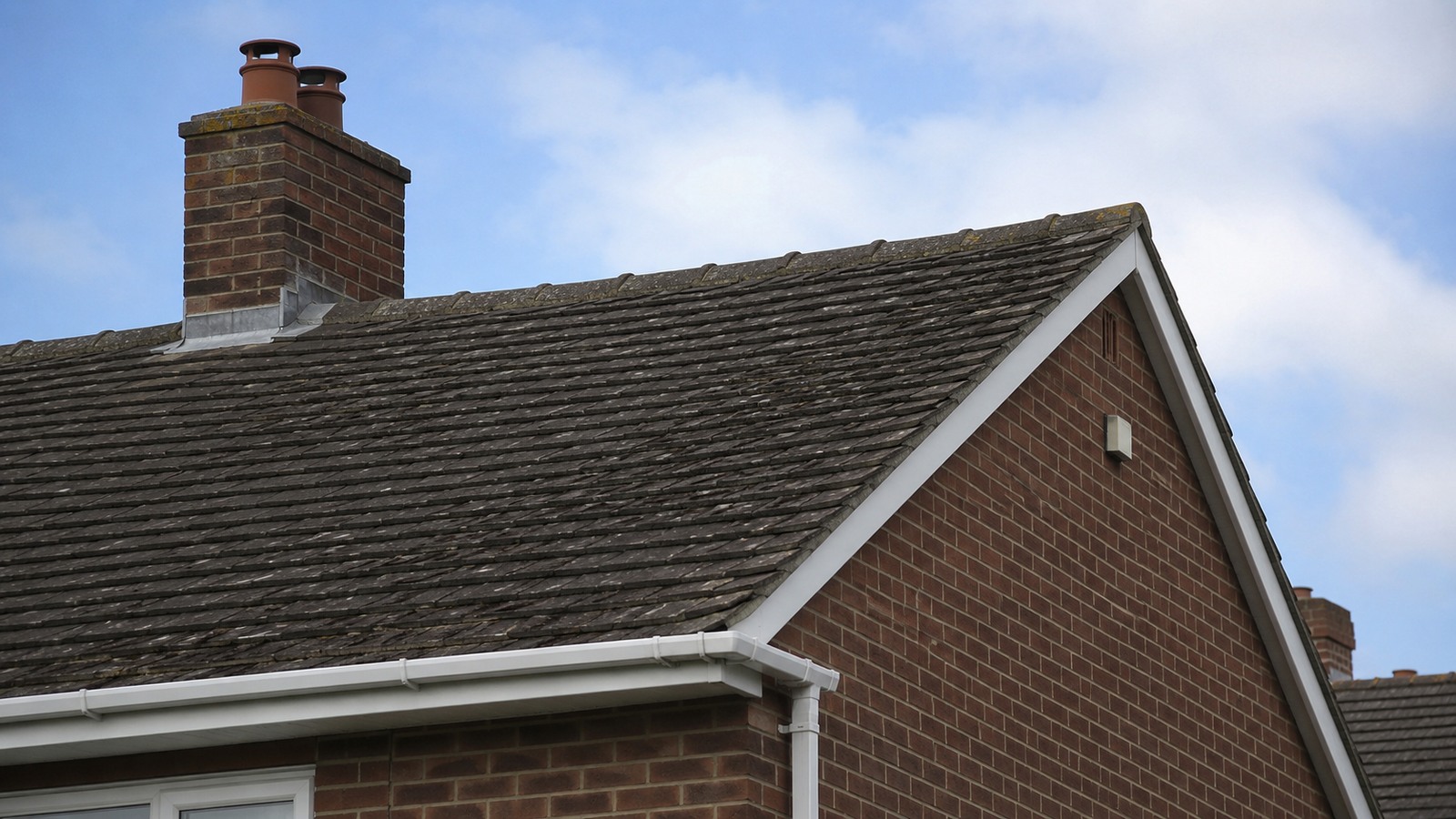 Roofing image for roof repairs on hoole homes in chester